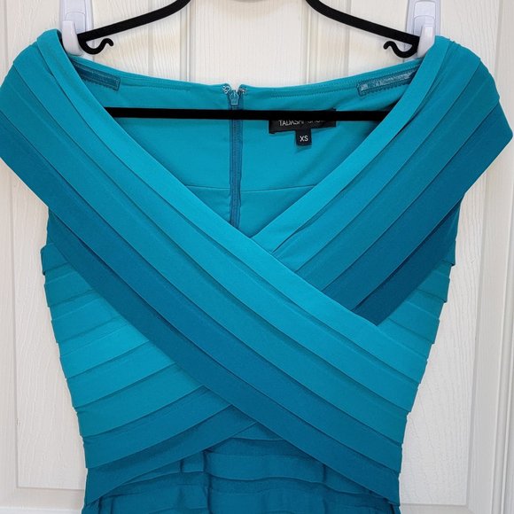 Tadashi Shoji Green/Aqua Ombre Bodycon Cocktail Dress - Picture 2 of 4